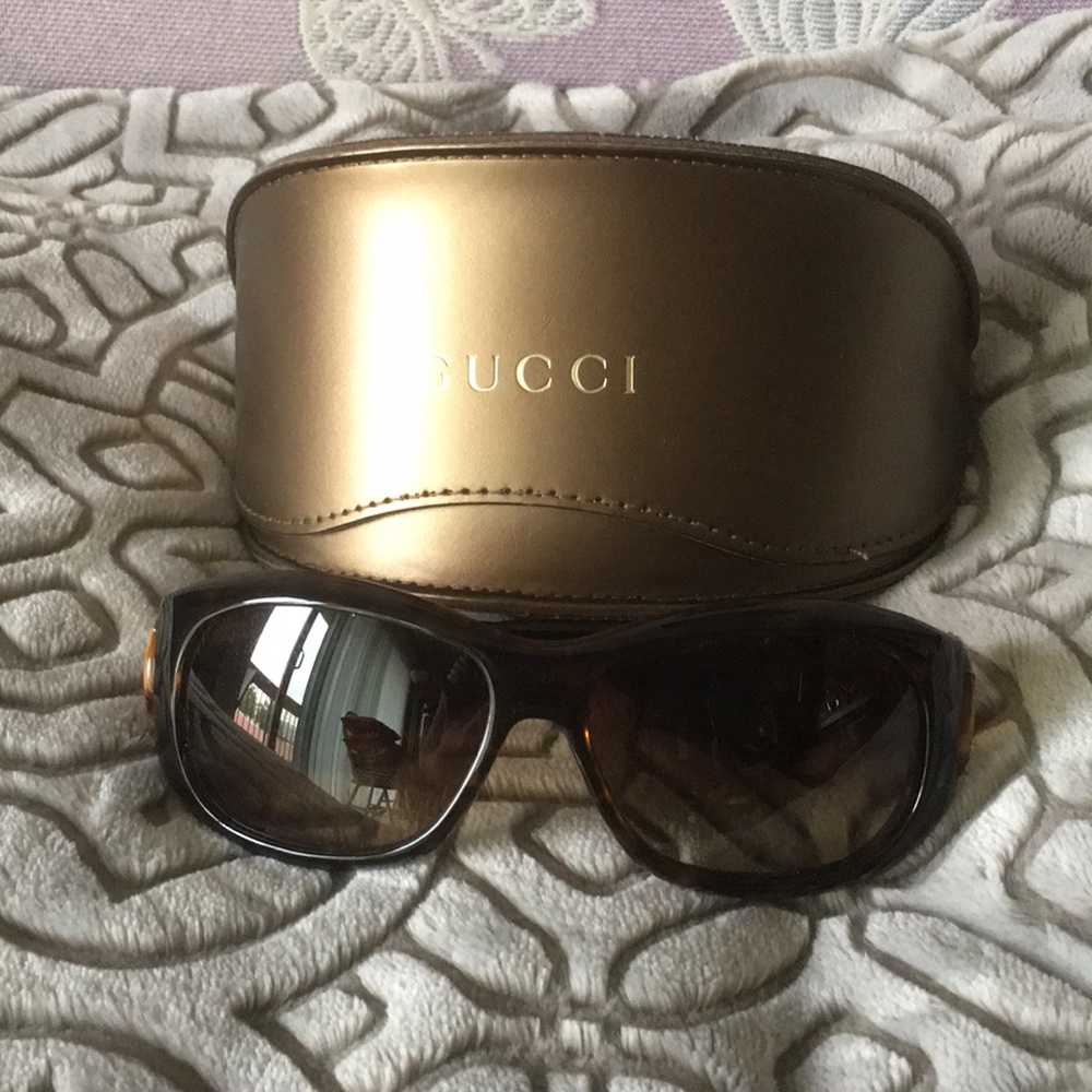 Pre-loved Authentic Gucci sunglasses